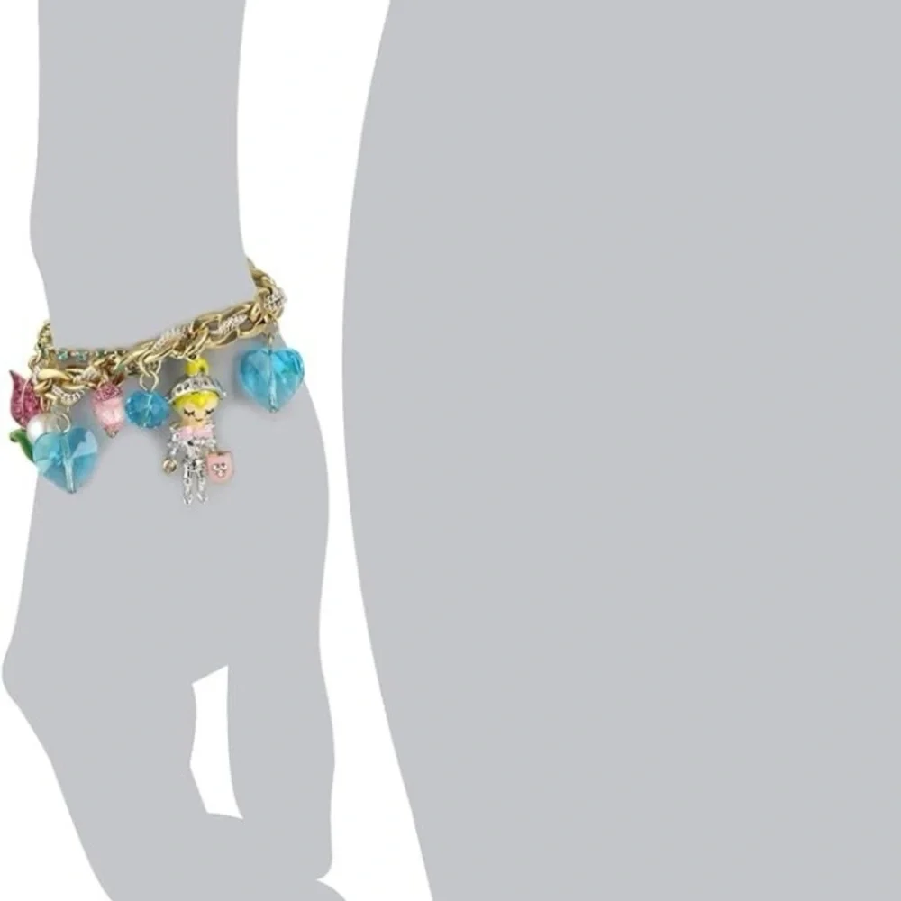Betsey Johnson 